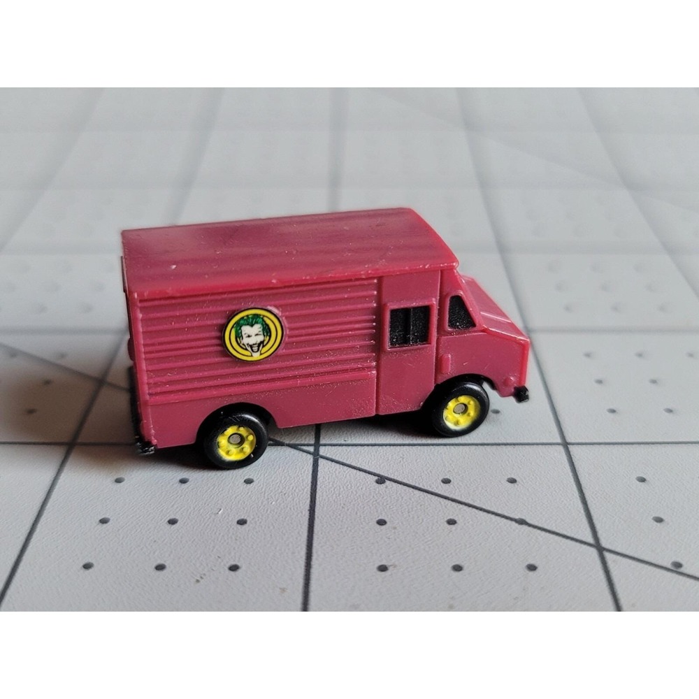 Ertl 1989 DC Comics Batman Joker Van Truck Micro Machine Size 1.5"